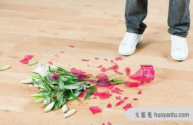 男人说女人是花瓶是什么意思 花瓶是指什么样的女人