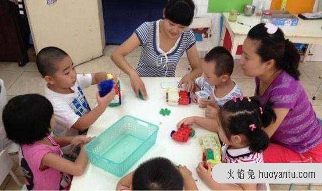 很多人想从事幼师行业，那么，幼师专业的就业前景怎么样？