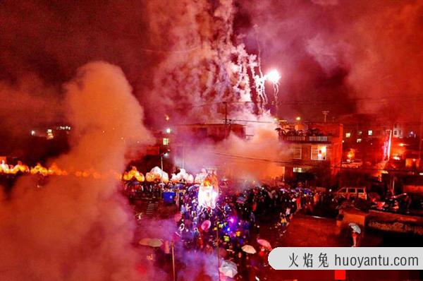 春节为什么要放鞭炮？为了赶走年兽寓意来年红火丰收