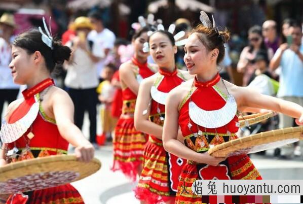 黎族的传统节日是什么：三月三青年男女互道爱意(爱情节)