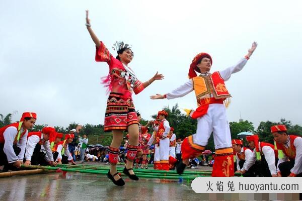 黎族的传统节日是什么：三月三青年男女互道爱意(爱情节)