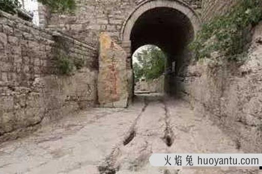 秦国就有铁路是真的吗 秦始皇为什么车同轨