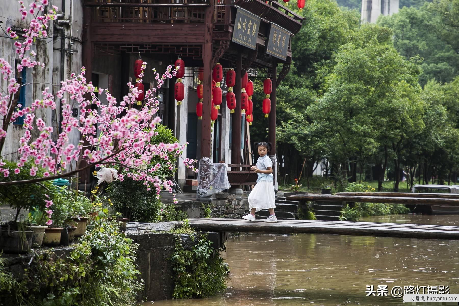 江西婺源有座古村，名字俗气带“坑”，风景却堪比江南乌镇