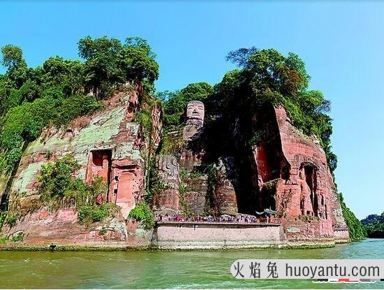 乐山大佛的传说水怪，高僧为镇压水怪建大佛(乐山大佛故事)