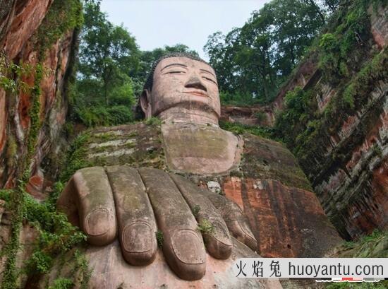 乐山大佛的传说水怪，高僧为镇压水怪建大佛(乐山大佛故事)