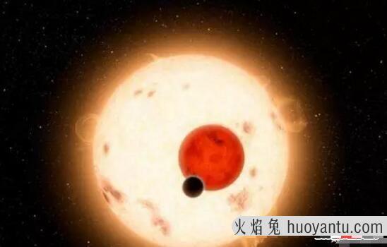 宇宙中的地狱行星，一半黑夜一半白天的火球(达2327℃)